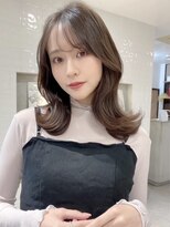 アリュウル 表参道 青山(Allure) レイヤー 韓国ヘア ミルクティー ベージュ 顔まわりカット