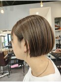 ぱっつんボブ　切りっぱなし　ミニボブ