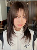 顔周りレイヤーカットくびれヘアミルクティーベージュカラー