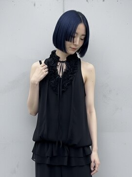 ドロシー(dorothy) ネイビーブルー　ステップカット　ボブ