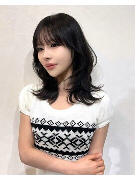 ミラ(MIRA) ミディアム/レイヤー/梅田美容室/大阪美容室