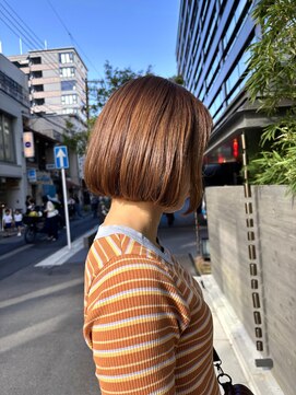 キニ(KINI) 艶髪 ベージュボブスタイル