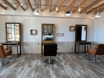 トップヘアー 総社駅南店(TOP HAIR)の写真/【総社】30代~40代の大人女性におすすめ!丁寧なカウンセリングが魅力的なサロンがTOP HAIRから誕生◇