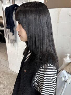 暗めでも重く見えない“やわらかグレイマット”カラー