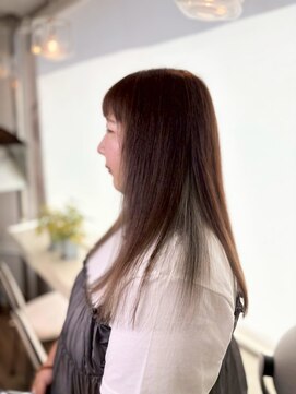 ヘアメイク フィリックス 板宿店(HAIR MAKE FELIX) 透明感/ツヤ感/イルミナカラー/インナーカラー/ストレート