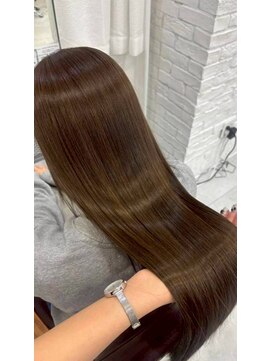 シェノン 西梅田(CHAINON) 髪質改善/縮毛矯正/レイヤーカット/くびれヘア/西梅田