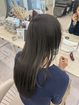 グーフィートーキョー 銀座(Goofy Tokyo) 透け感オリーブに結んでもおろしても可愛いレイヤースタイル