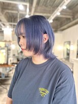 ホリー(HOLLY) ネイビー/ハイトーン/ウルフカット/レイヤーカット