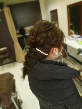 ヘアセットサロンエッジ(Edge) 結婚式お呼ばれ編み下ろし