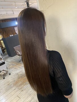 エミュー(emue) 京都 ストレート艶カラーミルクティーカラー20代30代人気 中島