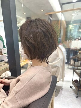 ルディー バイ ヘアーポケット(rudii by HAIR POCKET) ひし形ショートボブ