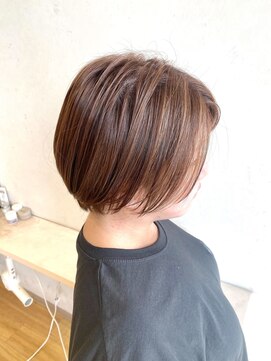 ユニティ(unity) ベージュカラーマニッシュ透明感小顔ショートウルフ20代30代