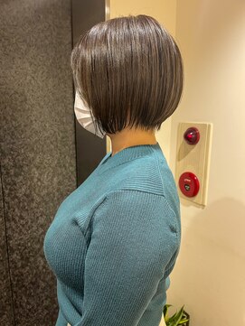 シア(sia) ショートボブ