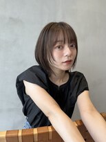 レイヤーミディ/顔まわりカット/きりっぱなし