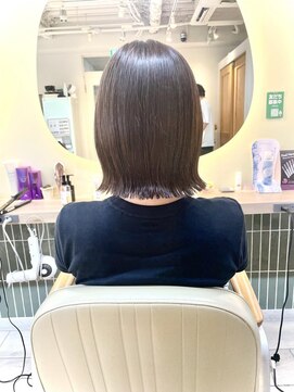 テトラ バイ ネオリーブ 横浜西口店(tetra by neolive) 切りっぱなしボブ!横浜