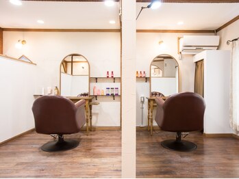 アコット(Acot)の写真/《相澤病院近く★美髪専門店！》半個室の店内で、経験豊富なスタイリストがお客様のご要望に寄り添います