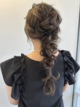 チャオ バイ ミチ(Chao by MICHI) 【ChaoMICHI yu-ka】編みおろしポニー 結婚式 お呼ばれヘア