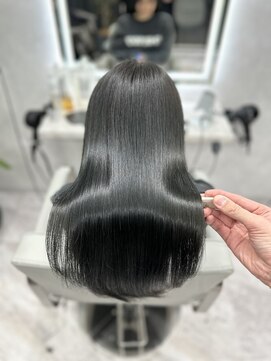 シシ 銀座(sisi) 【髪質改善/縮毛矯正／トリートメント/白髪ぼかし/白髪染め】