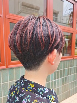 トリコ ショップアンドヘアサロン(tricot shop hair salon) 刈り上げショート×デザインカラー フクザワ