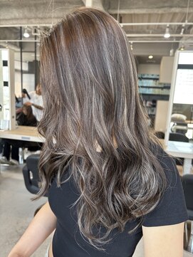 リア 布施店(Lia) ハイライトカラー