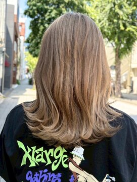 バブー バイ ビューティービースト 沖縄店(ba-boo by beauty:beast Academy) ベージュグラデーション/外ハネ/ハイトーン