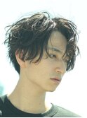 前下がりセンターパート　ニュアンスパーマ　ショート