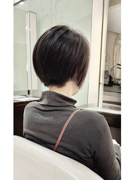ヘア&エステ ヒロイン 西武池袋店 大人上品ショート。