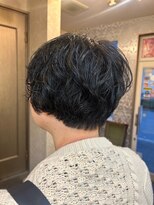 エスエムアールツー(SMR2)&nbsp;パーマを活かしたショートスタイル/顔周り/ハンサムショート