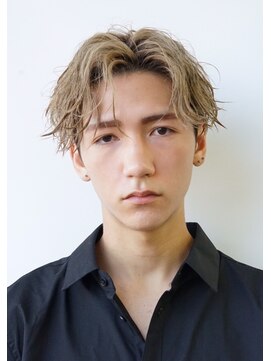 ゼンコー アオヤマ(ZENKO Aoyama) 外国人風ブロンドコンマヘア[表参道/青山/表参道駅]