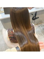 ジーナ 銀座(Zina) 小顔オリーブカラーボブルフハイライトカラークールショート