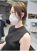 大人ショートボブ/30代/イルミナカラー/ベージュ/カーキ[調布]