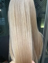 ヴィレッタ(VIRETTA)&nbsp;ホワイトブロンド×ロングヘア