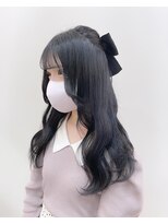 リノショアーズ 日本大通り店(RINOSHORES)&nbsp;ウェーブロングヨシンモリリボンアレンジブルーブラックmaaya