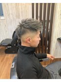 スキンフェード+ハイライト