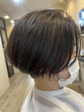 サロン グラーティア(Salon Gratia) 襟足すっきり大人ショート☆