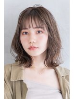 テイラー(Taylor) Taylor【大宮】くすみベージュ×外ハネボブ