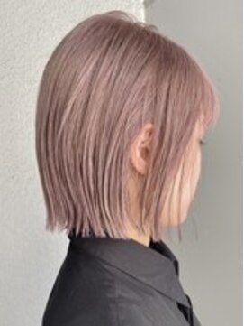 ソーコ 渋谷(SOCO) ラベンダーベージュ切りっぱなしボブヘアミルクティーベージュ