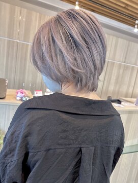 ラヴィエール(LAVIERE by R-EVOLUT) ホワイトグレージュ/ハイトーンカラー【柏・柏駅】