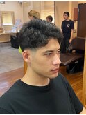 七三分けアップバングスキンフェード