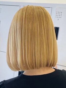 グランデュール 東静岡池田店(GRANDEUR) ダブルカラーミルクティーベージュカラーケアブリーチ韓国ボブ