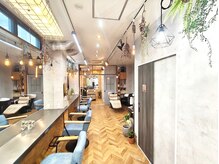 モーメント(moment)の雰囲気（初めての方でもゆっくり。居心地がいい落ち着いた店内です。）
