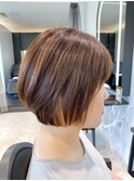 大人ショートボブ/艶髪シルエット