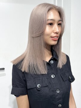 ココ 原宿(KOKO) 似合わせカットミディアムレイヤーカットホワイトベージュ