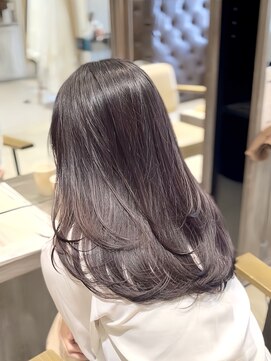 ジーナ 高槻(Zina) ディープラベンダー/レイヤーカット