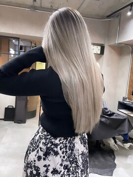 サニー 渋谷(SUNNY) バレイヤージュ、ハイライト、レイヤーロング、グレーベージュ