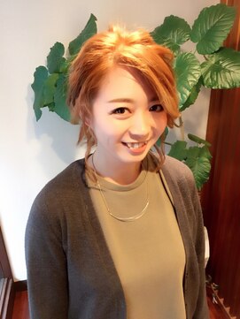 フルール(Fleur) ちょっとアレンジ!【クレド徒歩1分 Fleur 松浦 剛士】