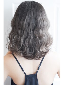 エイト ヘアサロン 渋谷本店(EIGHT) グレージュカラーのウェットスタイル