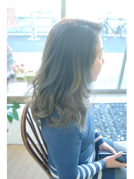ベル(BELL) グレイカラー（白髪染め）でも透明感と艶☆【BELL桜新町/用賀】