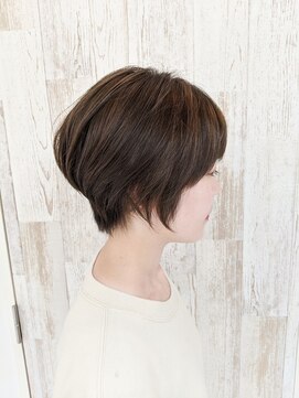 アグラン 梅田本店(a Gland) ふっくらショート×アッシュグレージュ