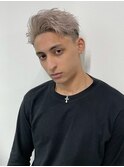 ハイトーンホワイトカラーリバースアップバング刈り上げ